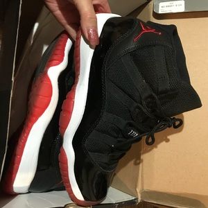 Bred 11’s size 4.5